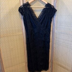 MARINA Elegant Navy Lace Midi Dress